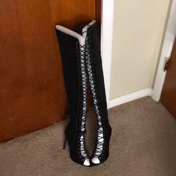 Shoes - Black stiletto lace heels! BRAND NEW, NEVER WORN